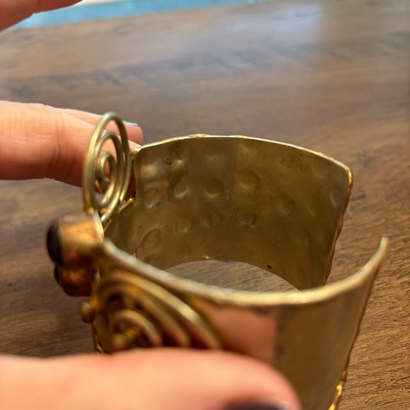 Vintage Large hammered silver, gold, copper cuff with blue gems 💎 - Picture 8 of 9